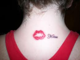 lower back tattoos of lips