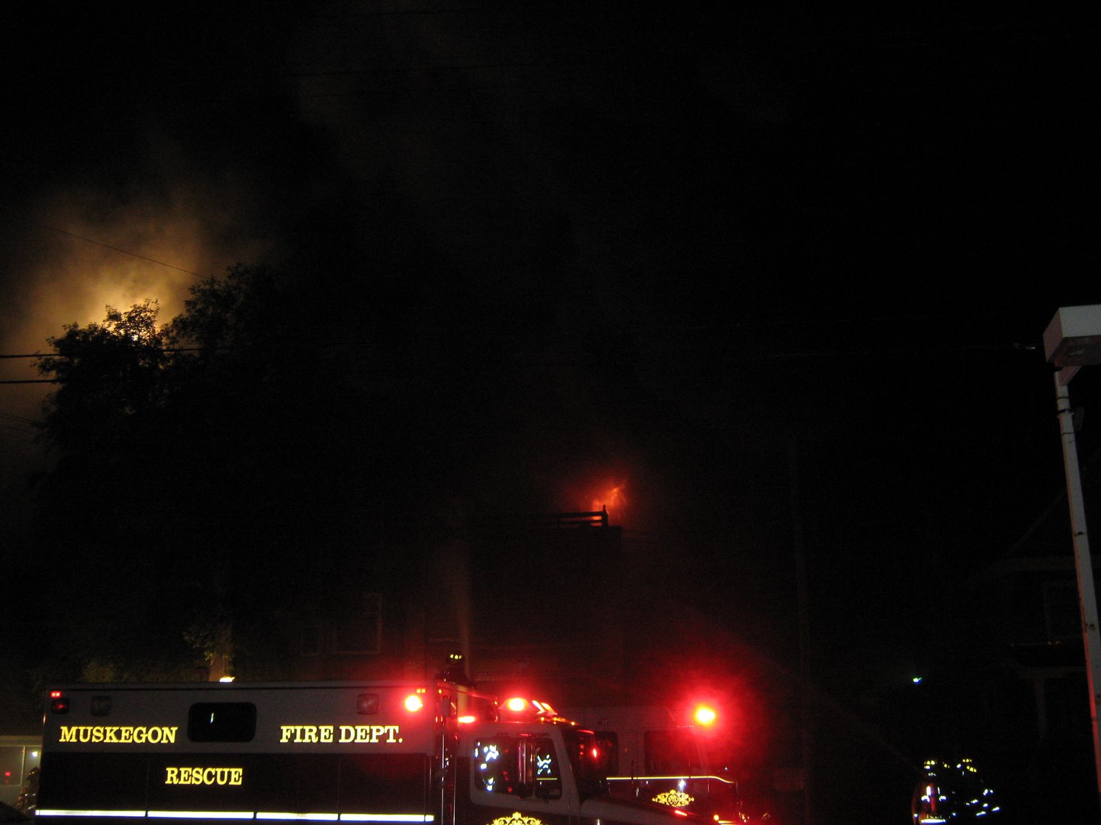 [fire+016.JPG]