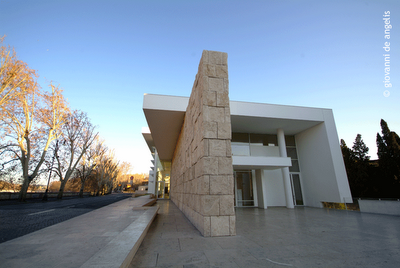 [ara-pacis-2007.gif]