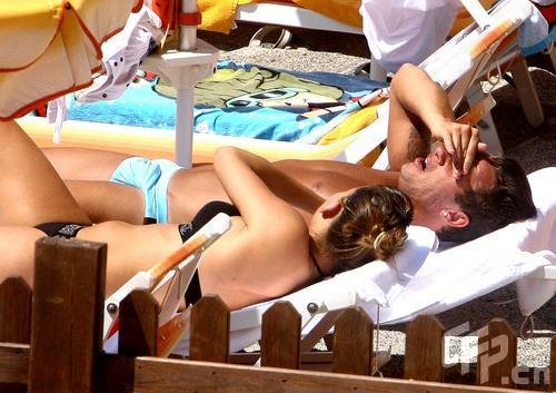 [antonio+cassano+mare12.jpg]