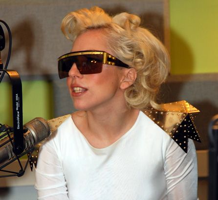 [LADY+GAGA+IN+FRANCESCO+SCOGNAMIGLIO78.jpg]