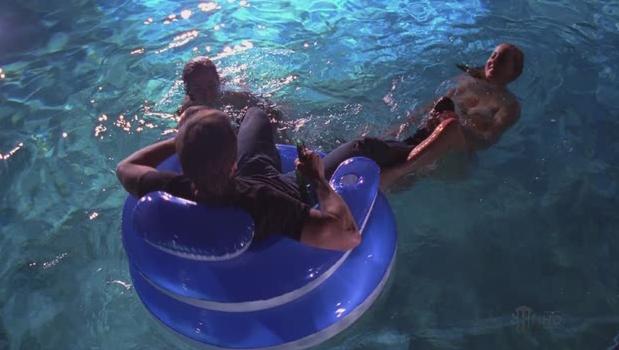 peitos bundas terceira temporada californication screenshots