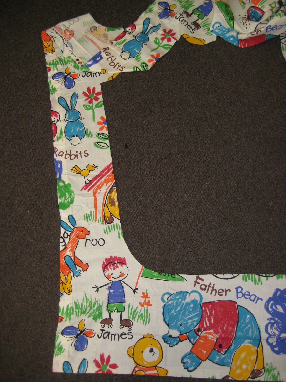 SCREAMSTRESS Kids Pinafore Apron Tutorial