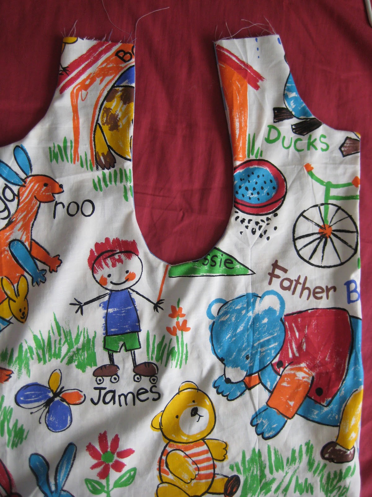 SCREAMSTRESS Kids Pinafore Apron Tutorial