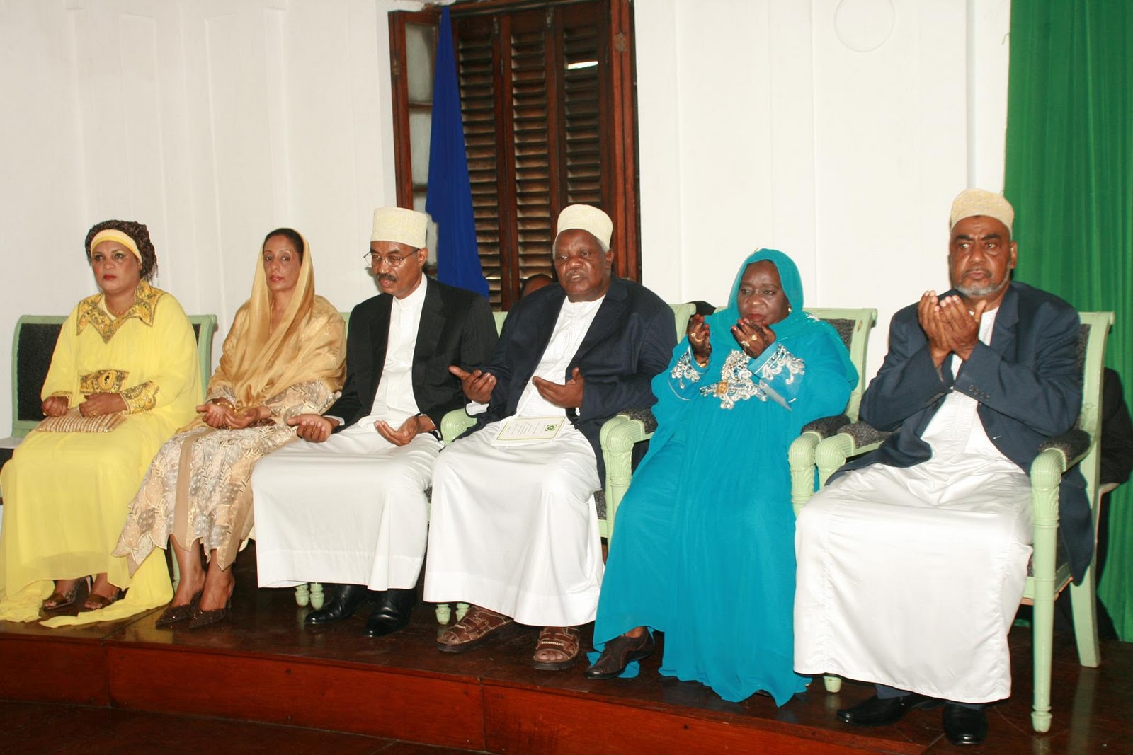 ZANZIBAR MPYA FUNGUO ZA KHERI Rais wa Tanzania na Makamo wa kwanza