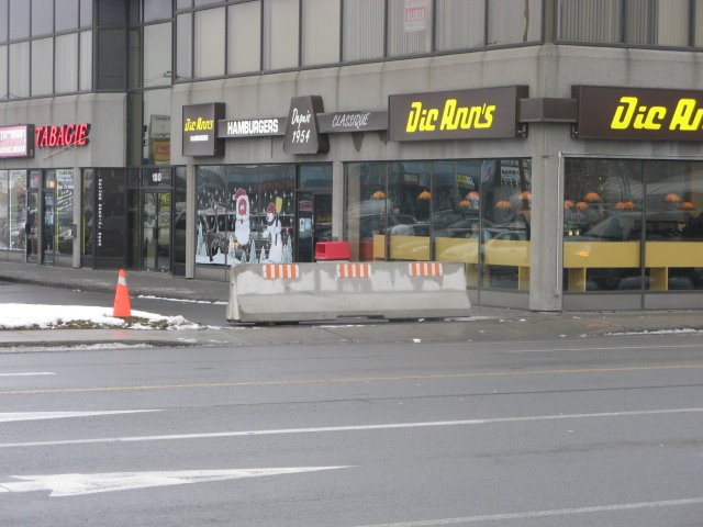 2 Decembre, 2008 - Barricade chez Dic Ann\