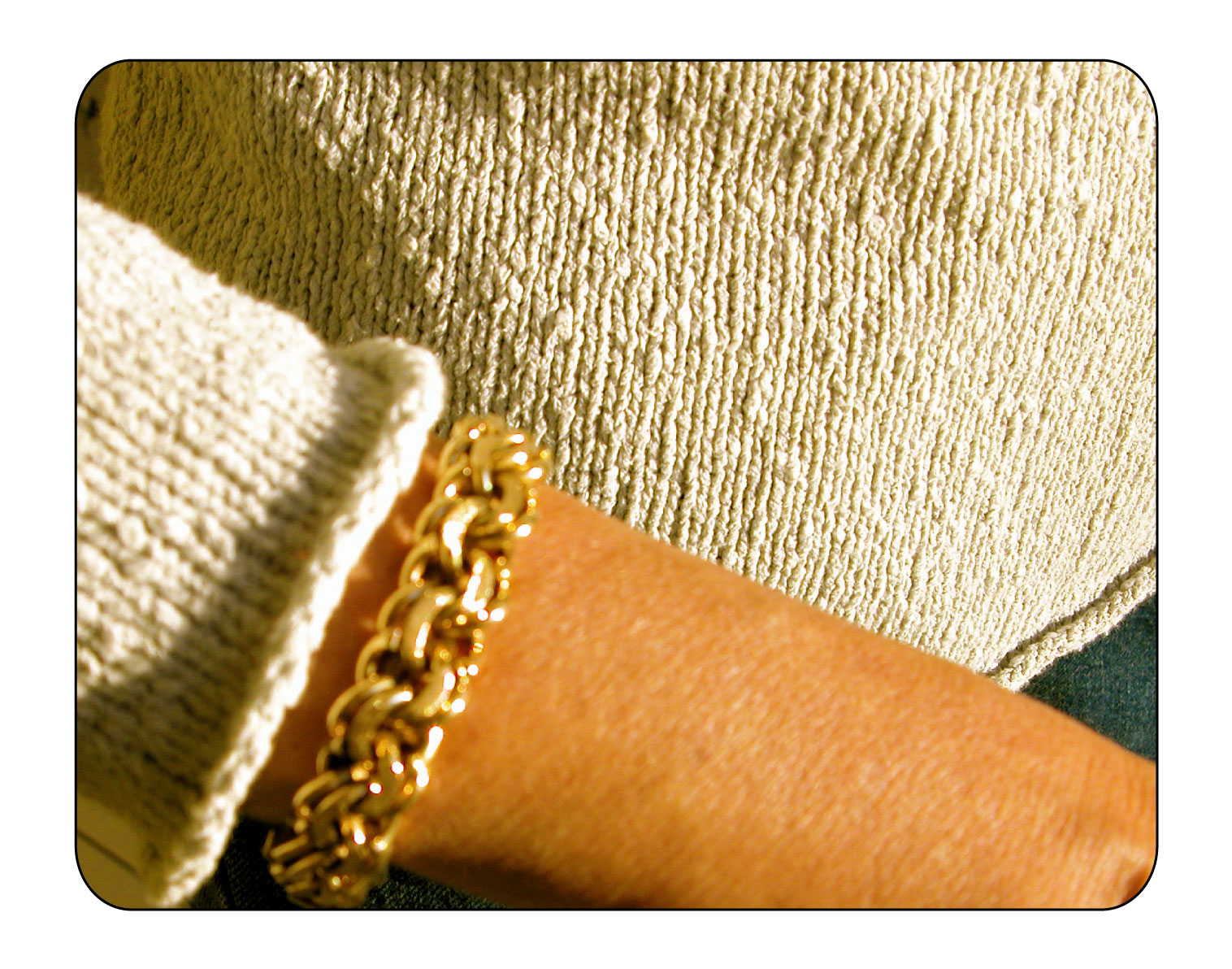 silkrolled.jpg (image)