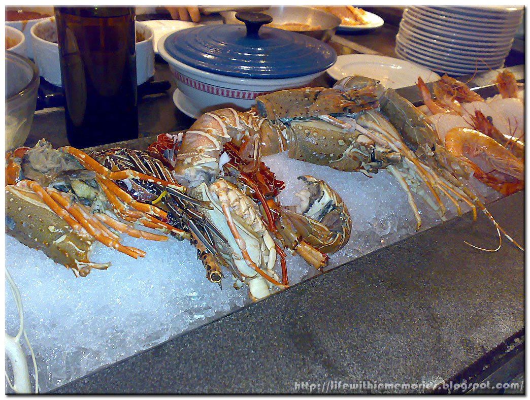 [lobsters.jpg]