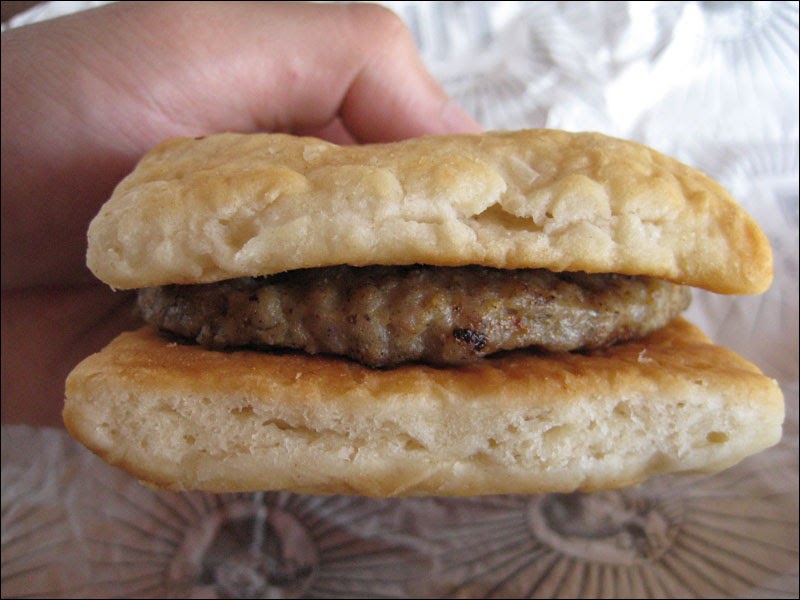Review Wendy's Sausage Biscuit Brand Eating