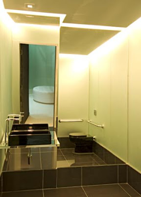 http://2.bp.blogspot.com/_W1pZqFb1pCQ/SDHQCmCQ1lI/AAAAAAAAB1Q/6Vo9cqnV_6c/s400/banheiro-casa-cor.JPG