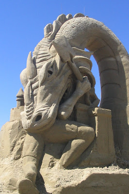 chateau de sable et sculpture de glace Dragon+sand+sculpture