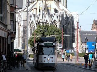 Трамвай в Генте, идущий в район Москва