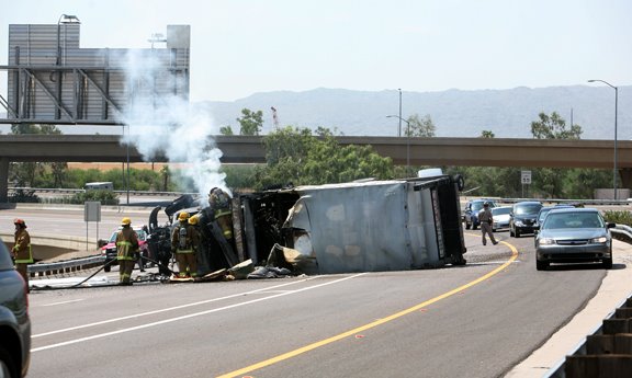 [truckfire02.dd.080808lres.jpg]