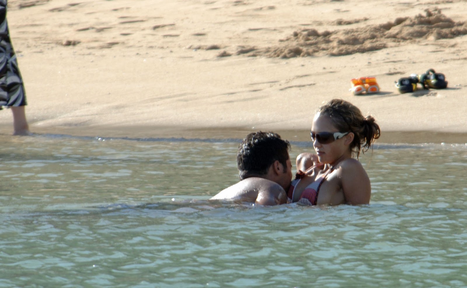 http://2.bp.blogspot.com/_WDCWEjl45FQ/TST8VsBl9uI/AAAAAAAAB8Y/Iq0YHnhz3CI/s1600/jessica-alba-bikini-09.jpg