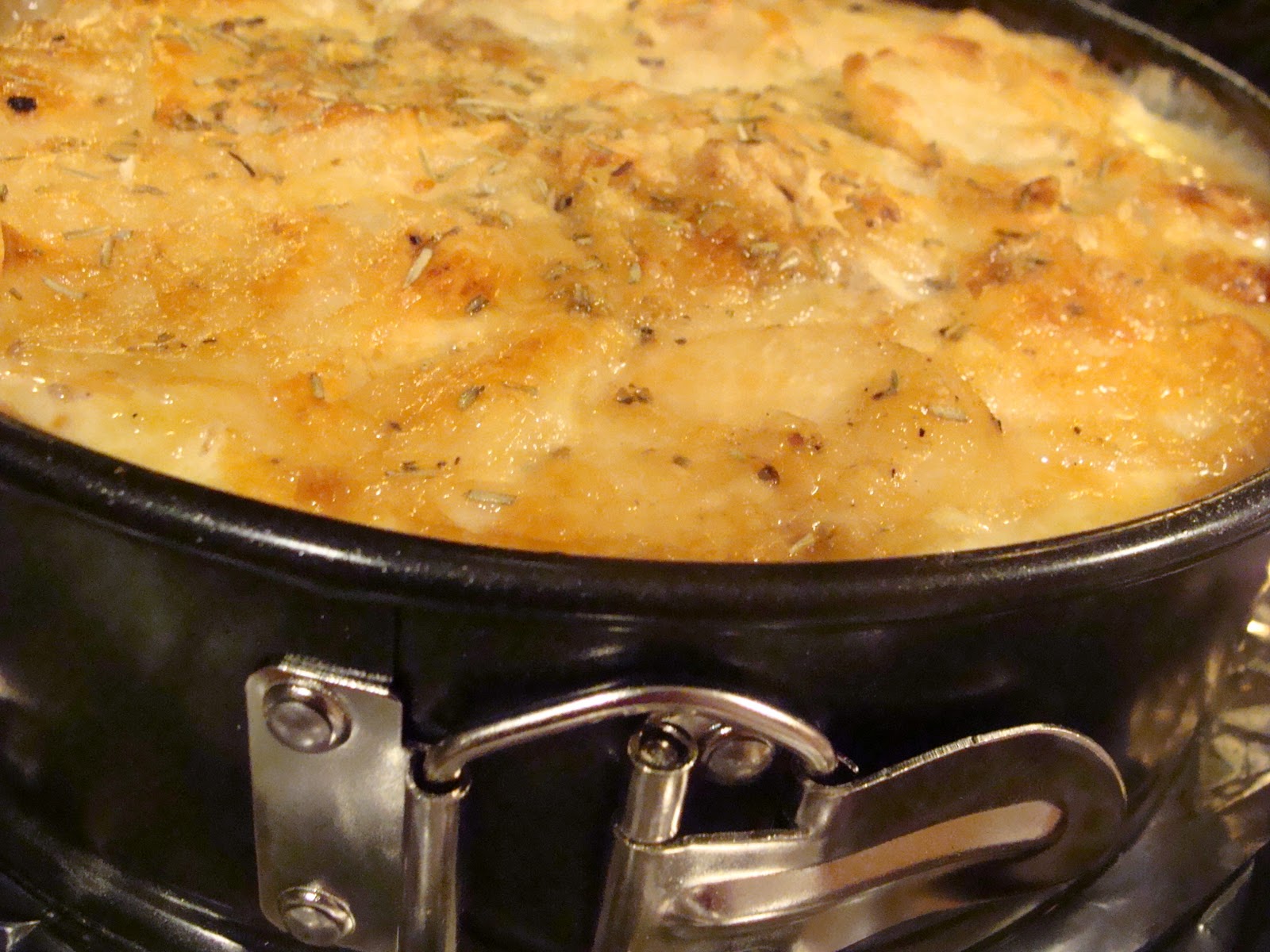 The not so exciting adventures of a dabbler... Potatoes in a Springform Pan Who Knew