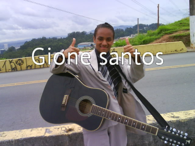 GIONE SANTOS MÚSICO