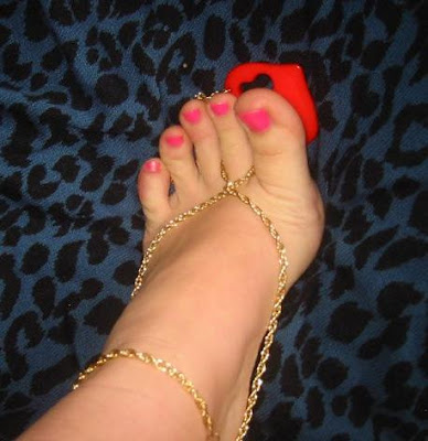 Miley cyrus feet and pussy - Sex photo