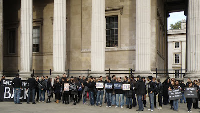 Εκδήλωση διαμαρτυρίας φοιτητών έξω από το Βρετανικό μουσείο 1+(4)
