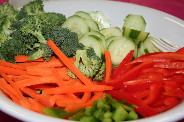 Herb Veggie Dip ohsweetbasil.com Herb Veggie Dip ohsweetbasil.com