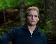 El padre:Carlisle Pattinson.