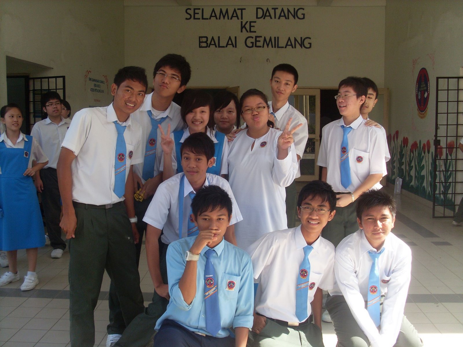 [SL383740.JPG]