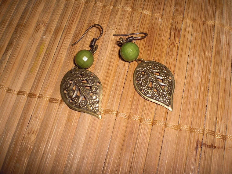 brincos com missanga de varias cores