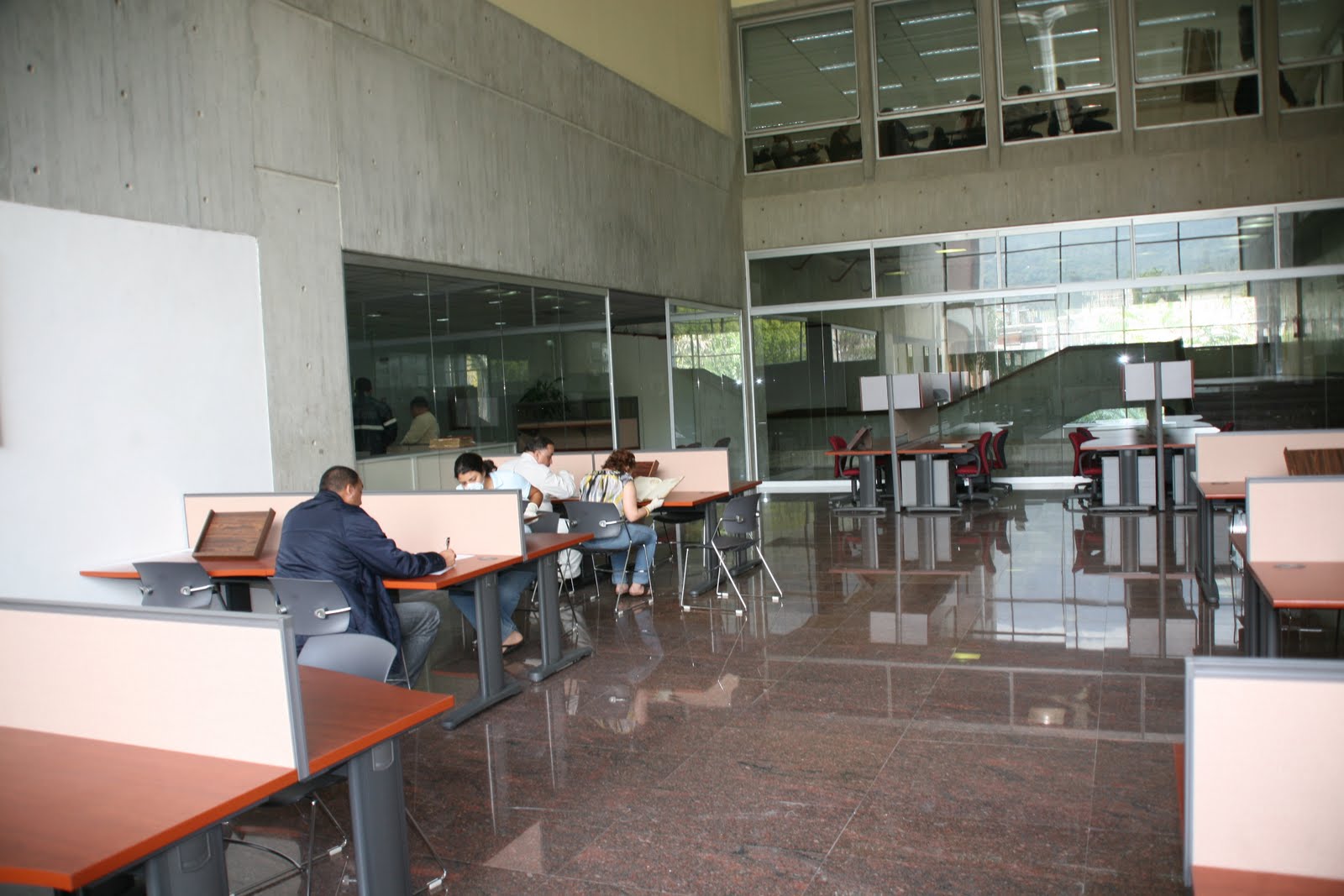 Guía Cultural de Caracas EL ARCHIVO GENERAL DE LA NACIÓN, UN MAGNÍFICO