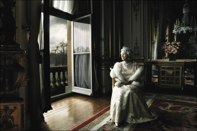 [Anni_Leibovitz_Queen.jpg]