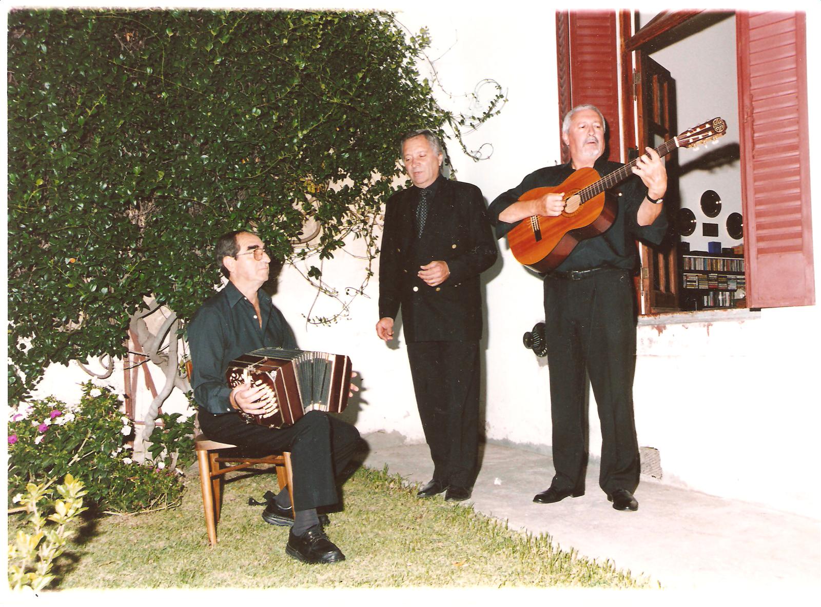 serenatas de la muni Serenatas La Historia