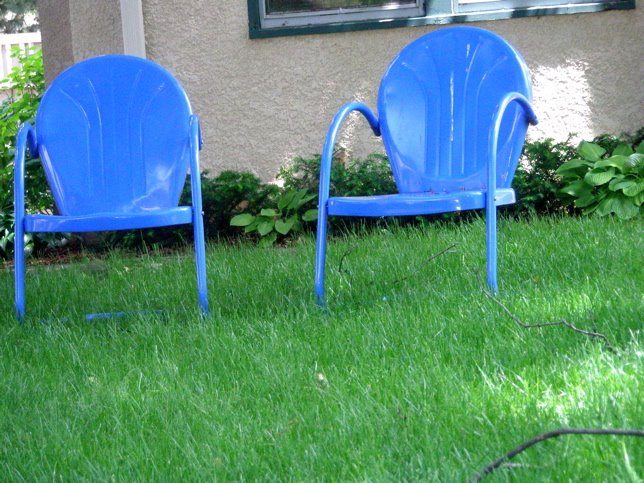 [blue+chairs.JPG]