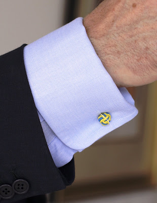 The silk knot or "monkey fists" The silk knot or "monkey fists"