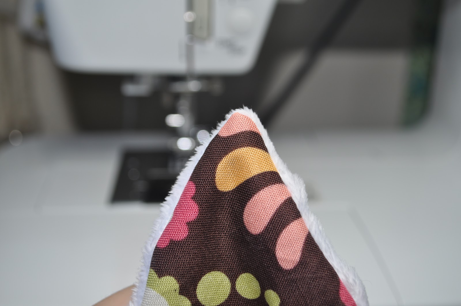 Darning Diva Toddler Travel Pillow Tutorial