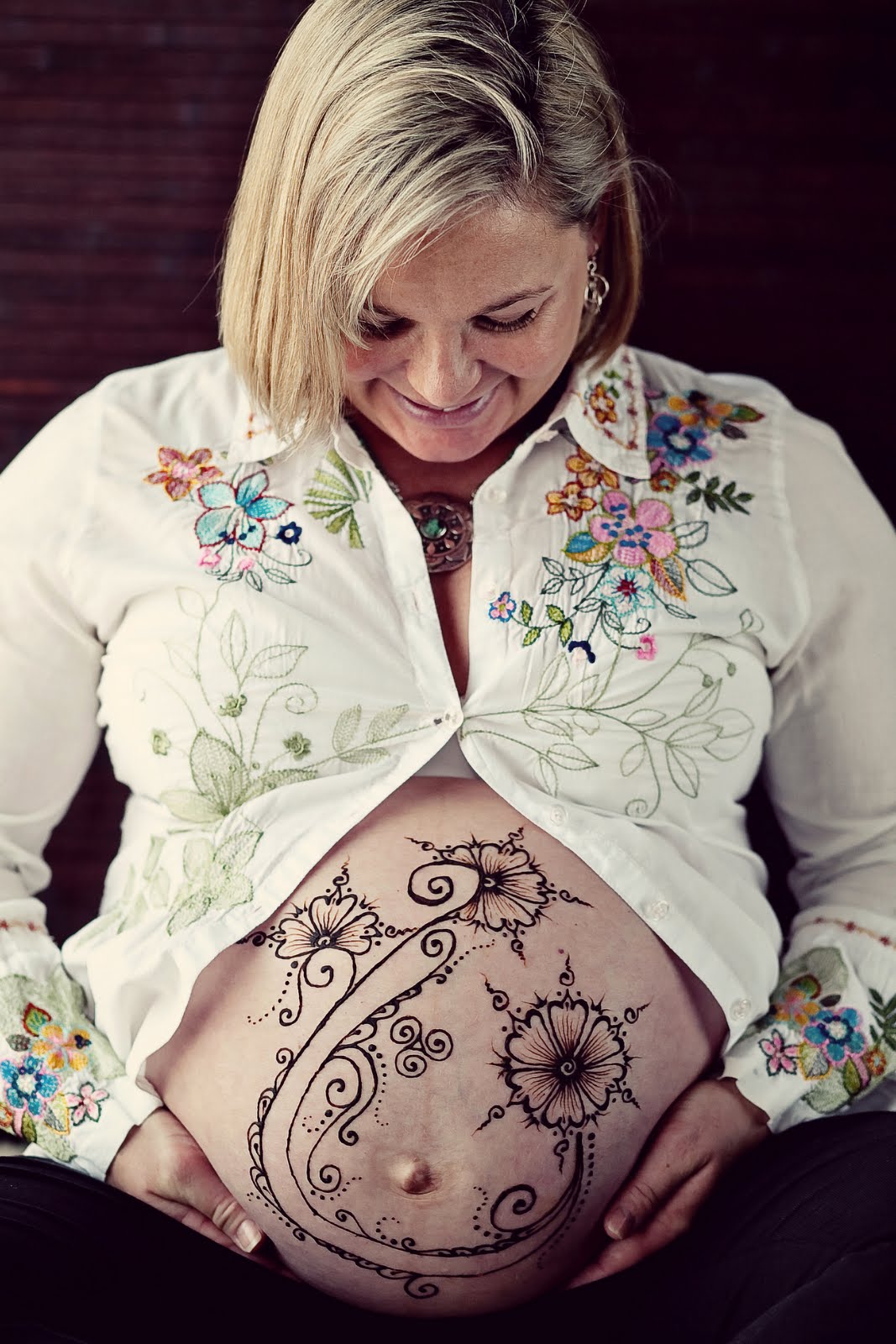 Labels: boulder henna, maternity photos, pregnant belly Labels: boulder henna, maternity photos, pregnant belly