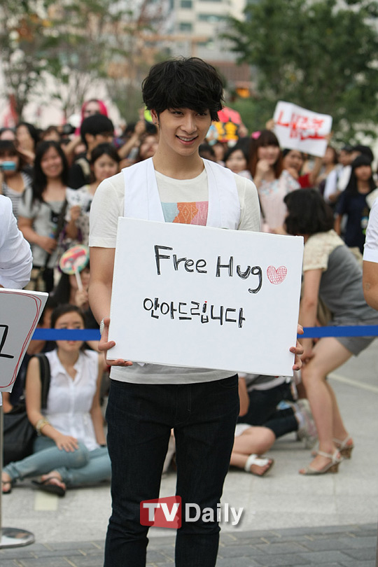 : love korea 4ever : ),