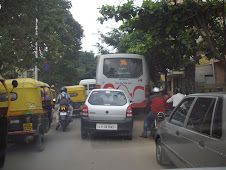 Bangalore's infamous peak hour traffic congestion while enroute  "Rudolph Cottage" to Kalasipalaya.