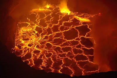 Gambar gunung berapi