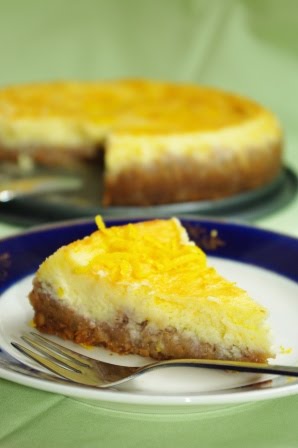 [Sidruni-toorjuustukook+2.JPG]