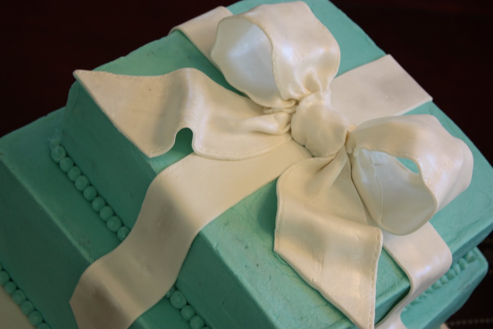 [Tiffany+Cake+1.27.10.jpg]