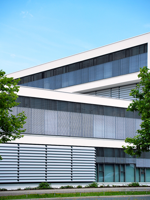 modern office building in Erlangen - photo by Joselito Briones