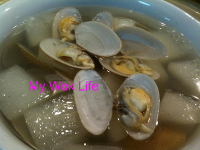 My Wok Life Cooking Blog - Steamed Winter Melon and Clams Soup -