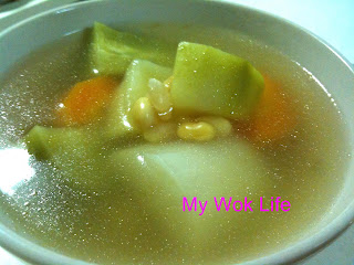 My Wok Life Cooking Blog - Light Vegetarian Root Vegetables Soup (我的萝卜世界) -