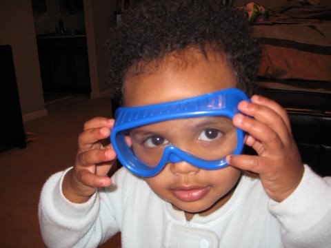 [Liyah+goggles.jpg]