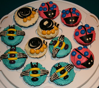 Creations, Crafts & Cakes: Insect cupcakes