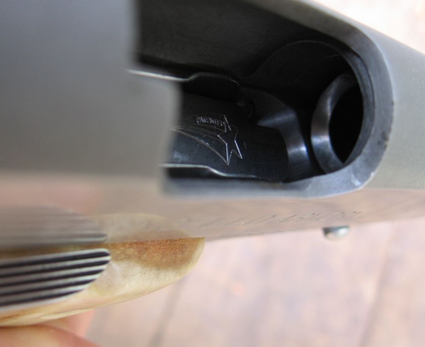 [1911barrelframegap87.jpg]