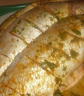 نقره لتكبير أو تصغير الصورة ونقرتين لعرض الصورة في صفحة مستقلة بحجمها الطبيعي