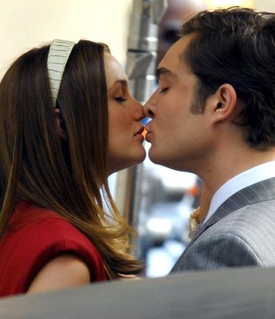 Ed Westwick Leighton Meester kissing