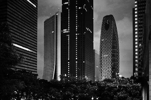 Nishi Shinjuku Skyscraper District at night, 西新宿調高層ビル街 sompo japan building, Tokyo Shinjuku skyscraper district night, urban landscape night, metropolitan landscape, nishi shinjuku,モード学園コクーンタワー cocoon tower tokyo, 西新宿、損保ジャパン本社ビル