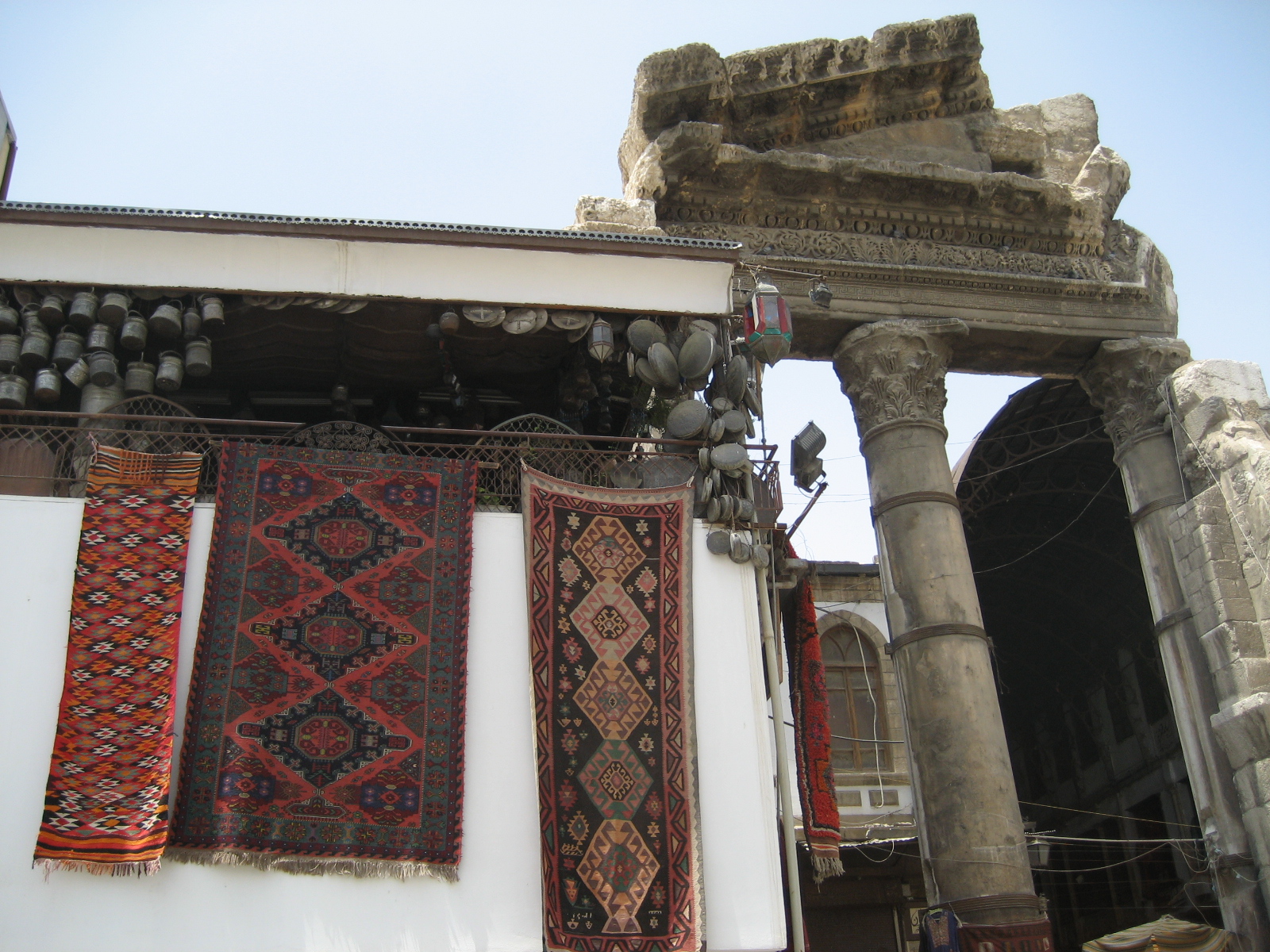 [dmascus+outside+souk+closer.JPG]