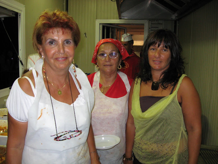 Festa dei siciliani di Sanremo Ketti Bosco, Silvy e sua figlia.. la pasta con le sarde!