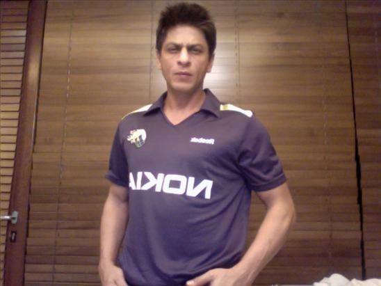 srk in kkr jersey